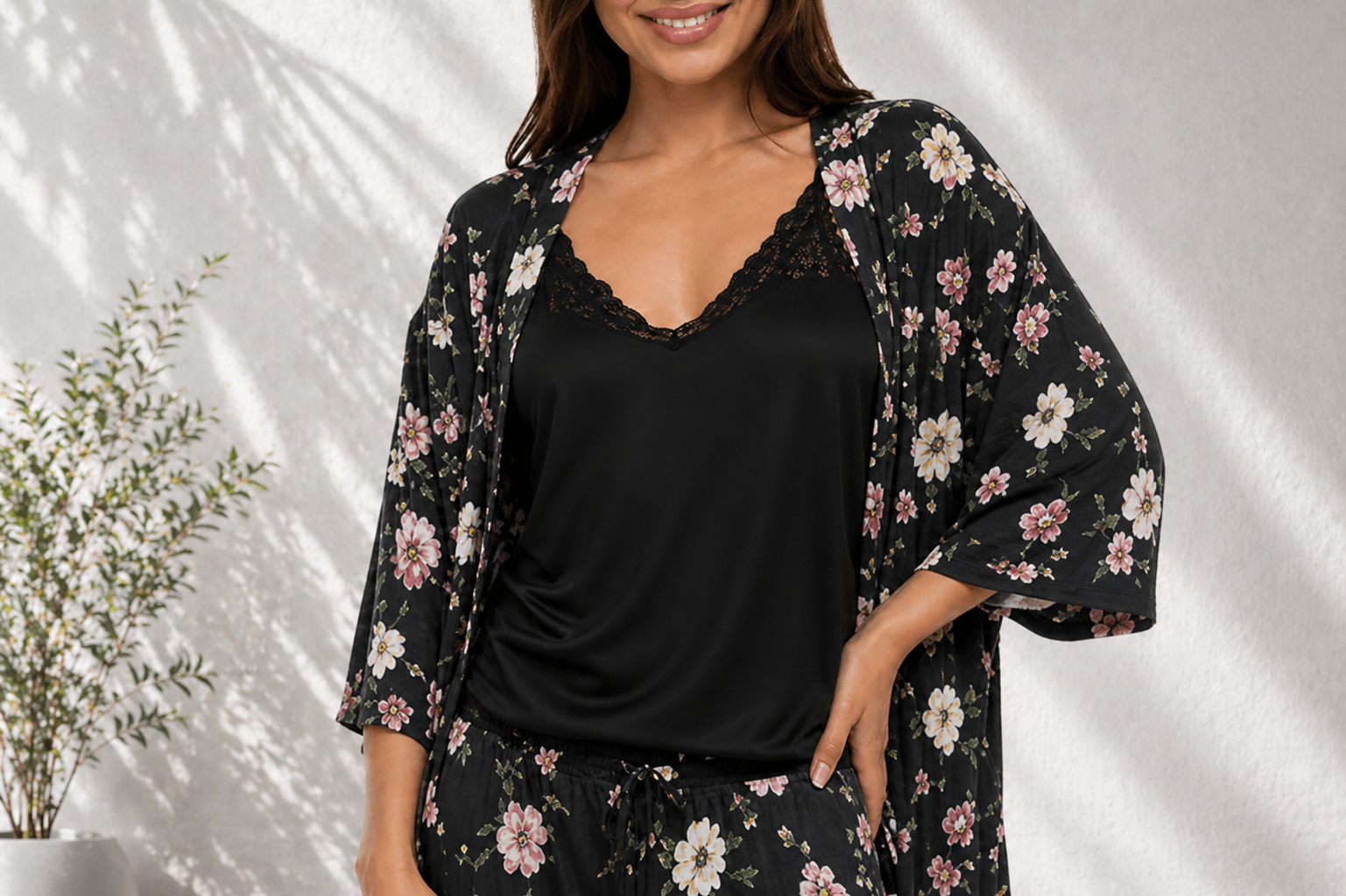 Pijama Capri Flora Nikrooz con Bata Kimono Mujer